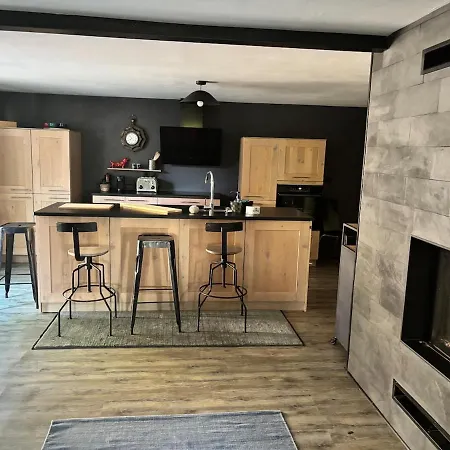 Maison En Lisiere De Foret, Montagne Et Vignobles